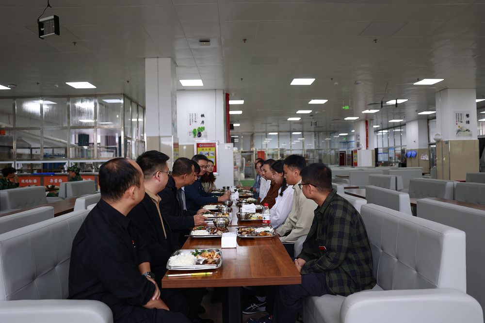 共话教育初心·同担发展使命——工会团委党支部组织开展“书记午餐会”